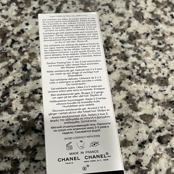 Preloved . . .  Le Gommage Anti-Pollution Exfoliating Gel  |  2.5 oz - Picture 4 of 6